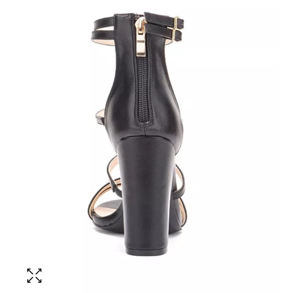 Olivia Miller Size 8.5 Black Sensual Block Sandals in Great Condition - Picture 4 of 16